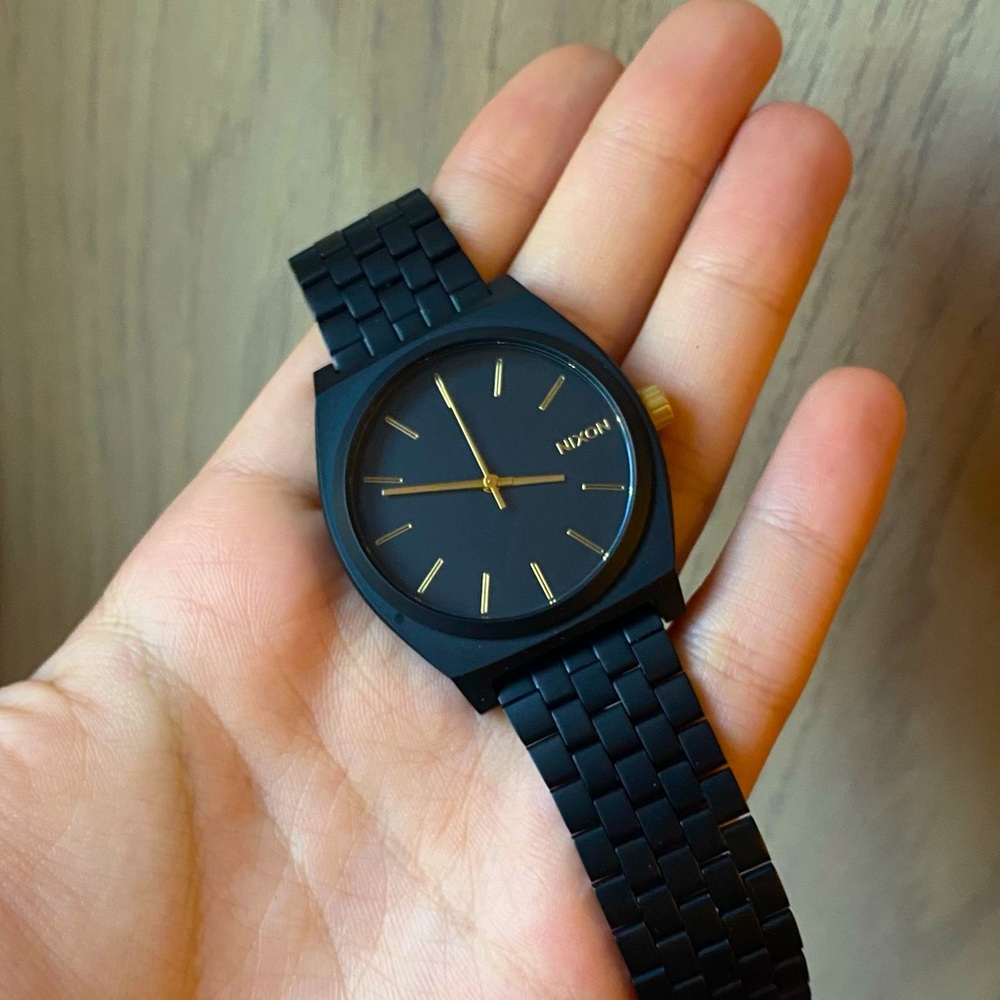 Nixon watch